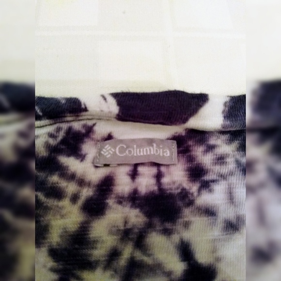 COLUMBIA v-neck tye dyed tee - Picture 4 of 4